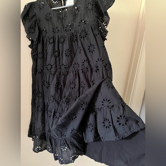 Black dress - Picture 2 of 4